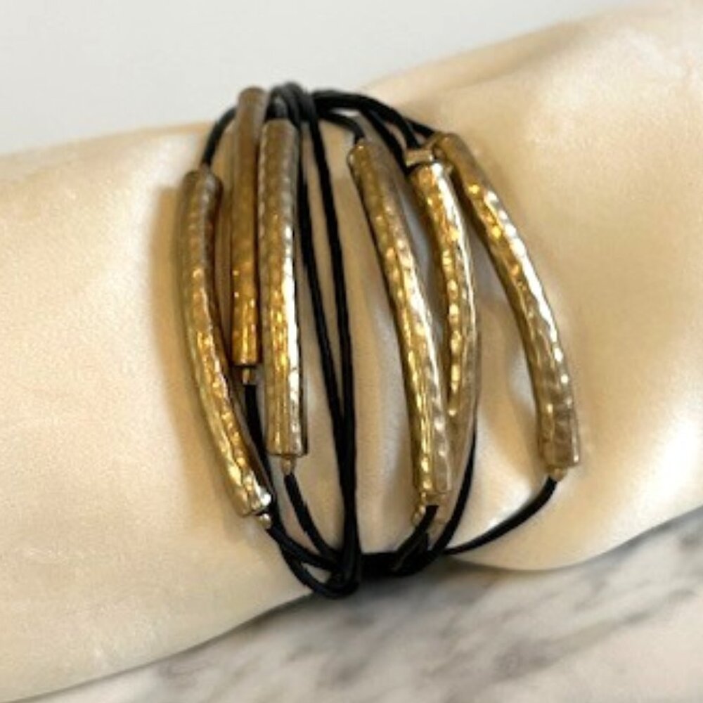Bracelet With Magnetic Closure